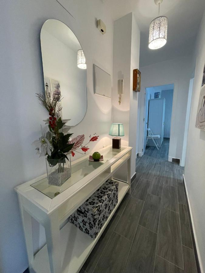 Irina Playa, Apartamentos Living Sur サンルーカル・デ・バラメダ エクステリア 写真